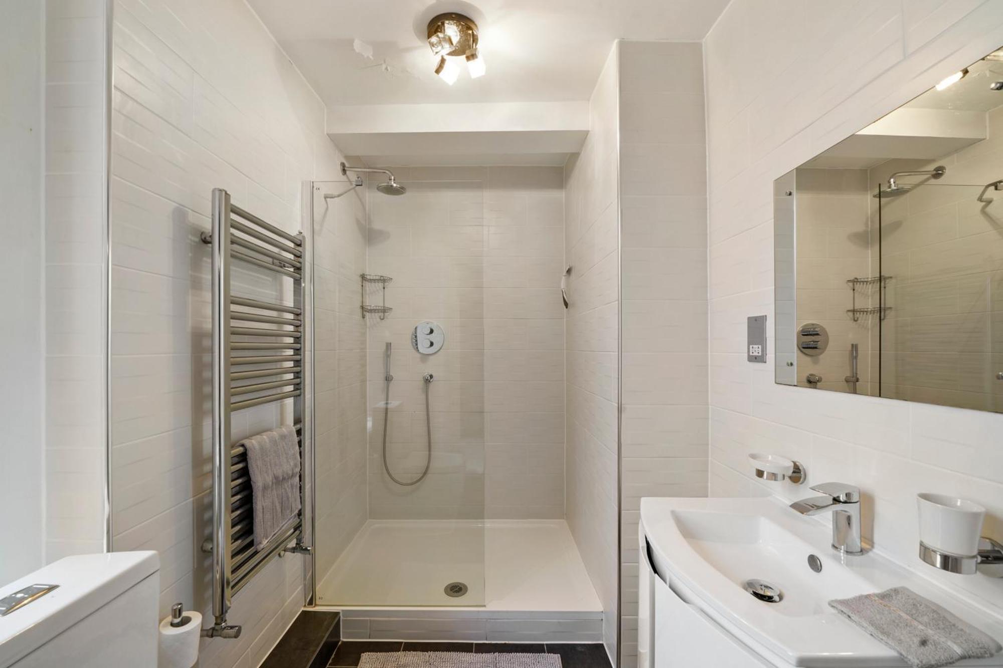 Delightful Flat In London - Sleeps 6 Daire Dış mekan fotoğraf